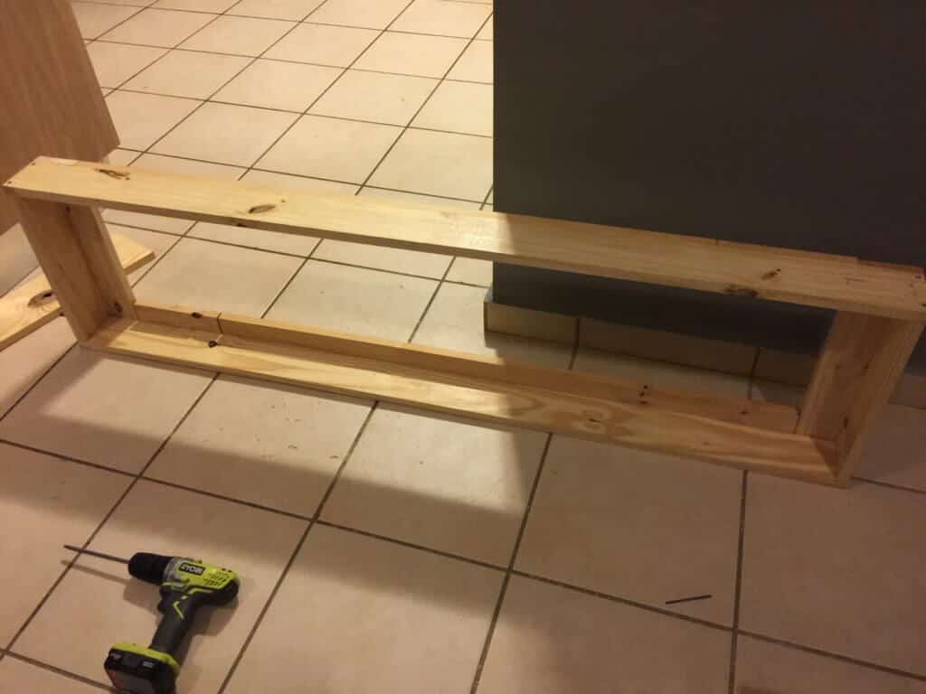 marco en madera para construir una consola de espejo